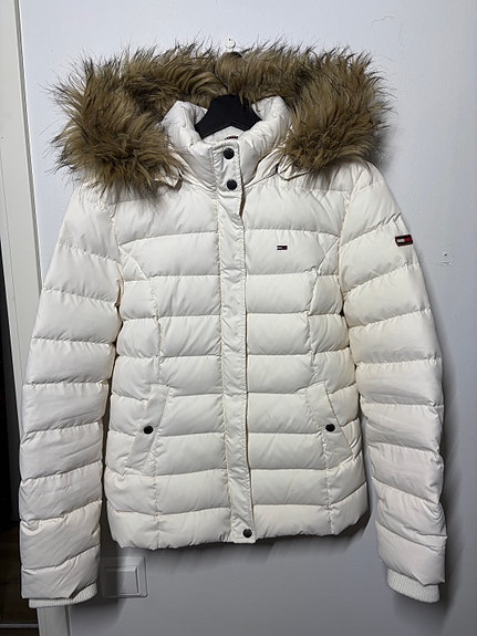 Tommy Hilfiger valkoinen talvitakki S