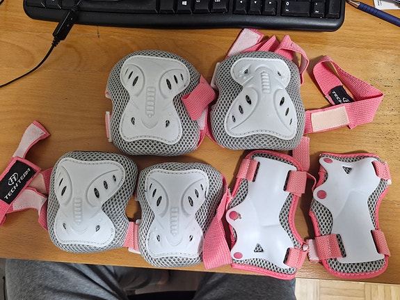 Product image 1 of 3
