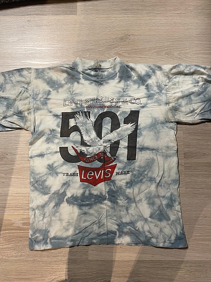 Retro Lewis 501 t-paita