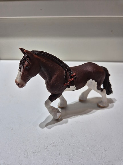 Schleich iso hevonen