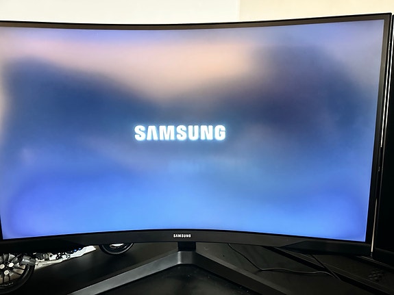 Samsung Odyssey G55