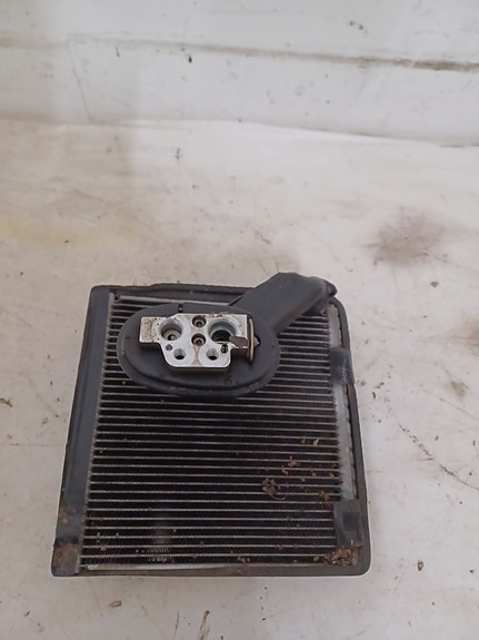 VW Passat 2010-2014 1.4 TGI Ilmastointi höyrystin 3C1820103D