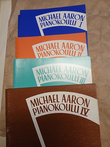 Michael Aaron Pianokoulu oppikirjat