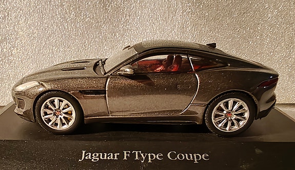 Pienoismalli Jaguar F Type Coupe 1/43