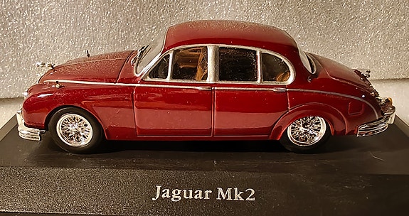 Pienoismalli Jaguar MK2 1/43