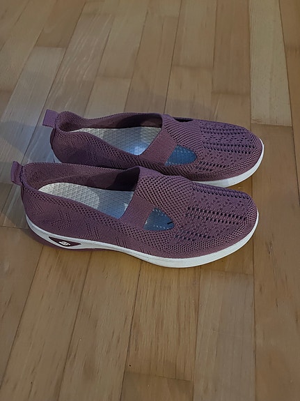 Slip-on-kengät (36)