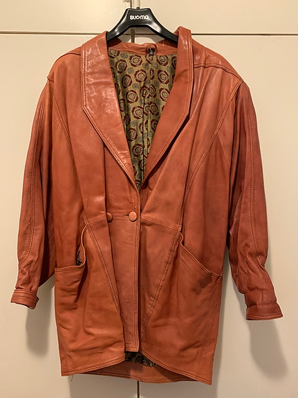 Nahkatakki naisille ruskea retro M koko naisille