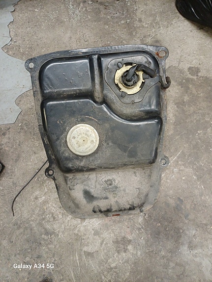 Kymco super 8 Benstankki