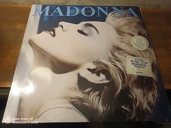 Madonna - you can dance, true blue sekä breathless lp