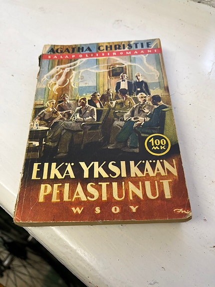 Yli 50v vanha Agatha Christie salapoliisiromaani