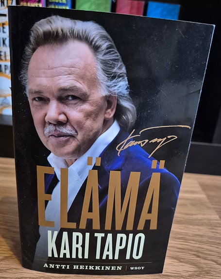 Elämä - Kari Tapio