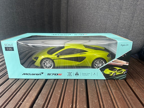 Uusi MacLaren leikki auto kauko-ohjaimilla.