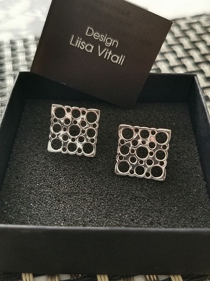 Hopeiset korvakorut Liisa Vitali