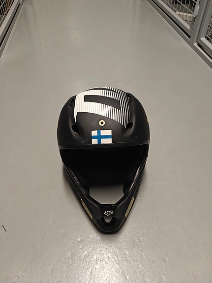 Fox kypärä – koko M (57–58 cm)