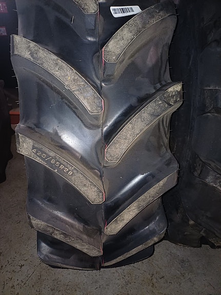 Firestone 420/85-28 traktorin renkaat