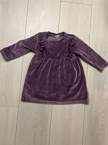 Guppy violetti mekko