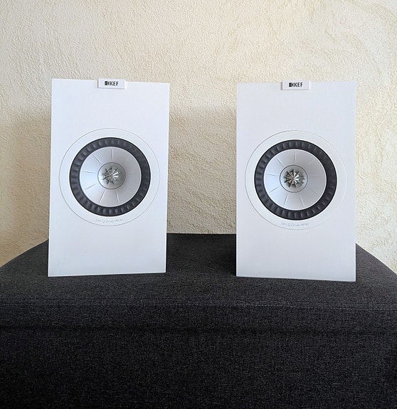 KEF Q350