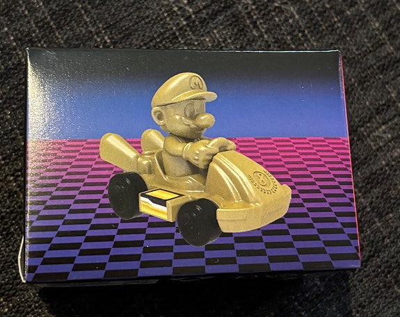 Havi Logistes Super Mario kultainen Mario-kart -leluhahmo