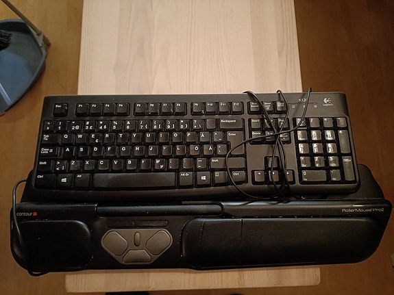 LANGATON  hiiri Logitech sekä HP näppäimistö usb.