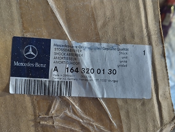 Mercedes ML etuiskunvaimentimet - uudet - A1643200130