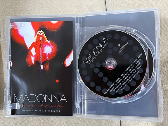 Madonna DVD + CD - I’m going to tell you a secret 2005