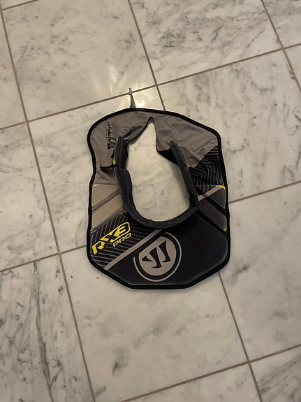 Warrior SR Jääkiekon kaulasuoja