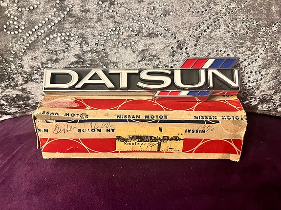 Datsun Bluebird 510 maskin merkki uusi