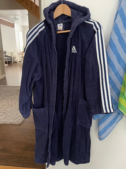 Adidas lasten kylpytakki 164