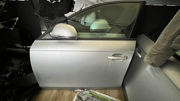 Audi ovi vasen etu hopea A4 2011 sedan