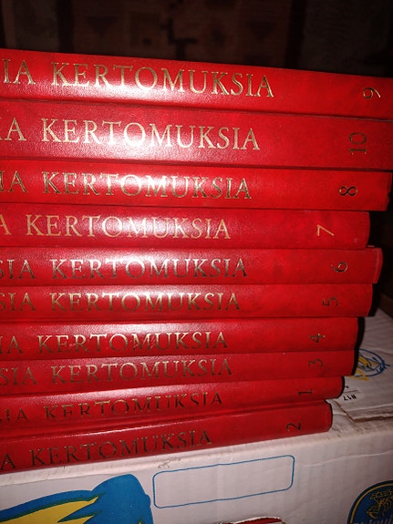 Maxwell: Ikuisia kertomuksia  1-10