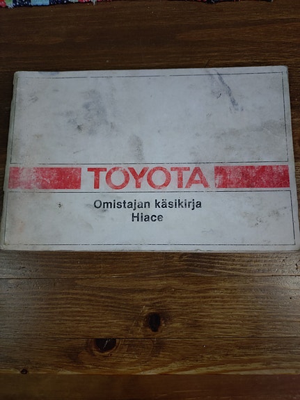 Toyota Hiace käsikirja