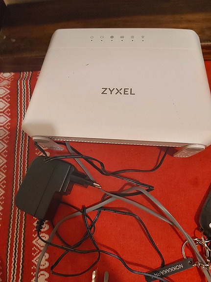 Zyxel modeemi/reititin