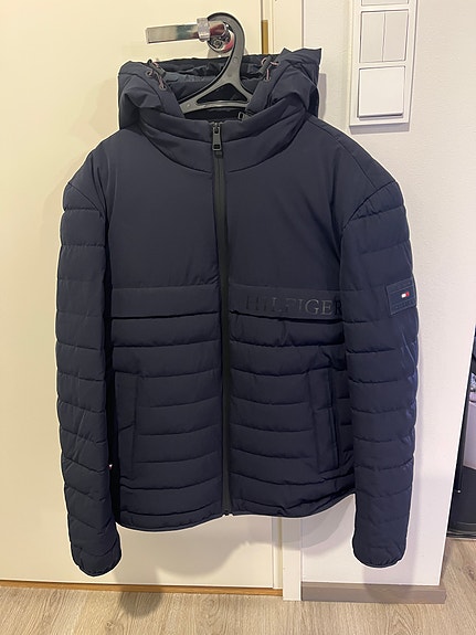 Tommy Hilfiger talvitakki