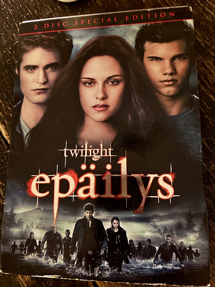 Twilight Epäilys  ja Houkutus DVD-elokuva