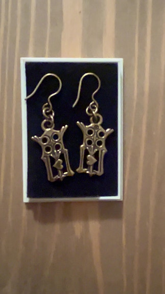 Kalevala Korun Neitsyt Marian monogrammi -korvakorut