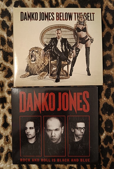 Danko Jones Below The Belt ja Rock And Roll Is Black And Blue CD:t