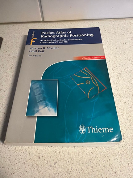Thieme Pocket Atlas of Radiographic Positioning kirja