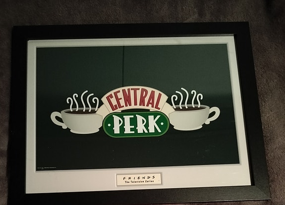 Myydään Frendit-sarjan Central Perk-taulu