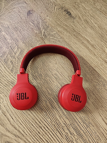 JBL E45BT Bluetooth-kuulokkeet