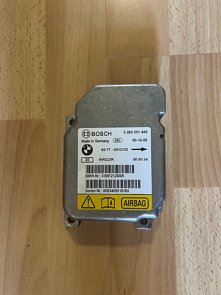 BMW E46 airbag ohjausyksikkö