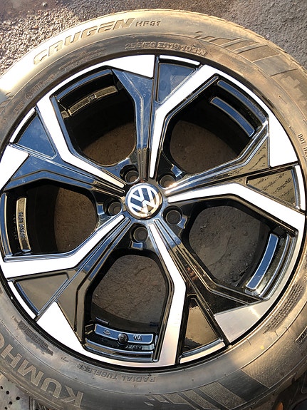 VW ID4  alut 5x112 Kesä Kuhmo 255/50-19 uudet