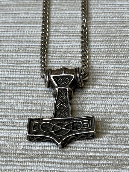 Thorin vasara -riipus
