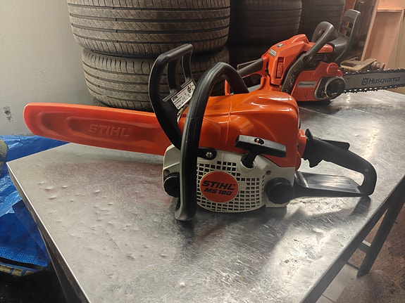 Moottorisaha Stihl MS180