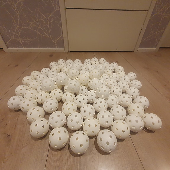 Uusia virallisia Unihoc CR8ER ja Fatpipe salibandy pelipalloja