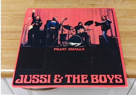 The Boys Eero ja Jussi Raittinen LP levyjä