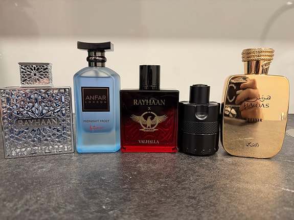Myydään vähän käytettyjä miesten hajuvesiä