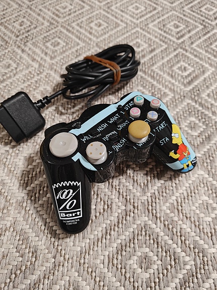 Bart Simpson PS2 ohjaimet