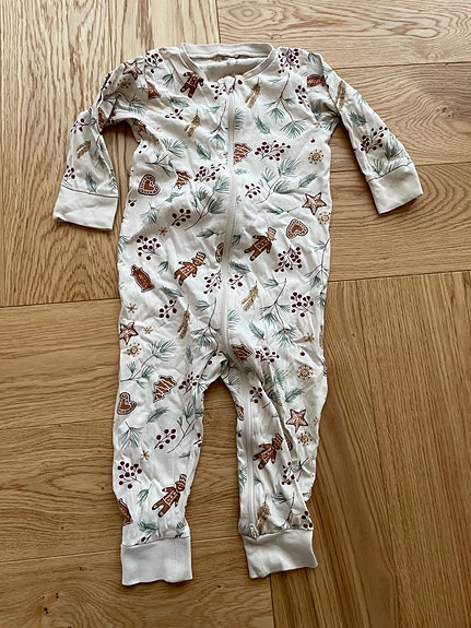 Lindex lasten yöpuku 86