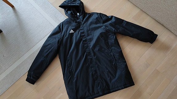 Adidas toppatakki uusi XL