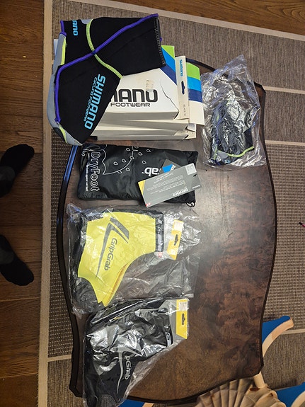 Kengän covereita shimano ja gripgrab